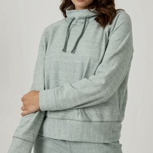 7 Diamonds Generation Pullover XS Jade Green Pullover $118